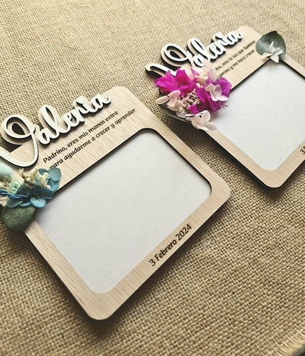 Marco con flores preservadas Padrinos